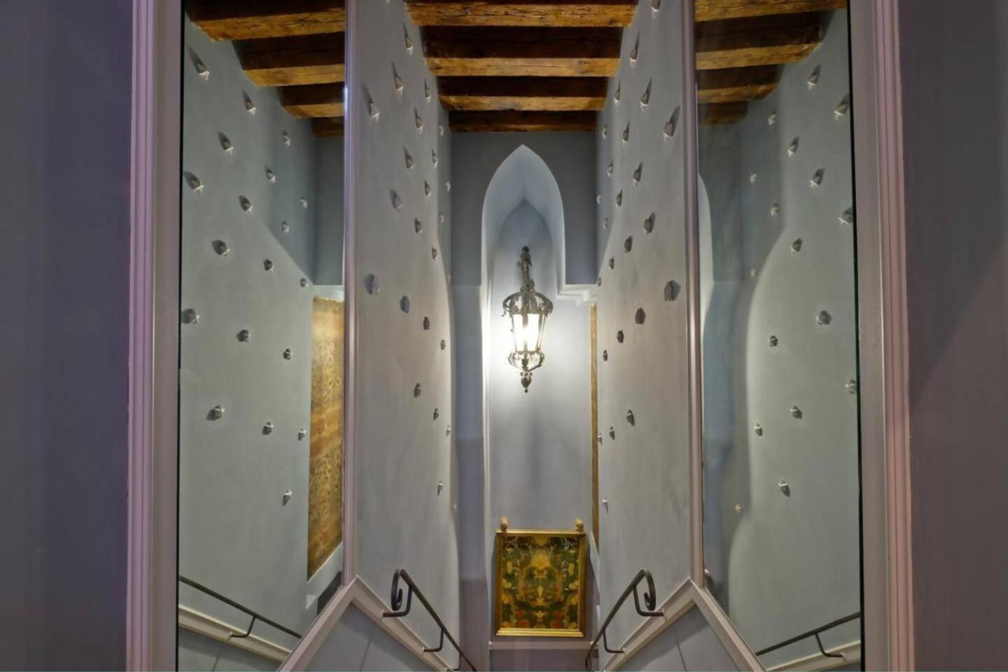 Campanile Alla Canonica Design House Venesia Bagian luar foto