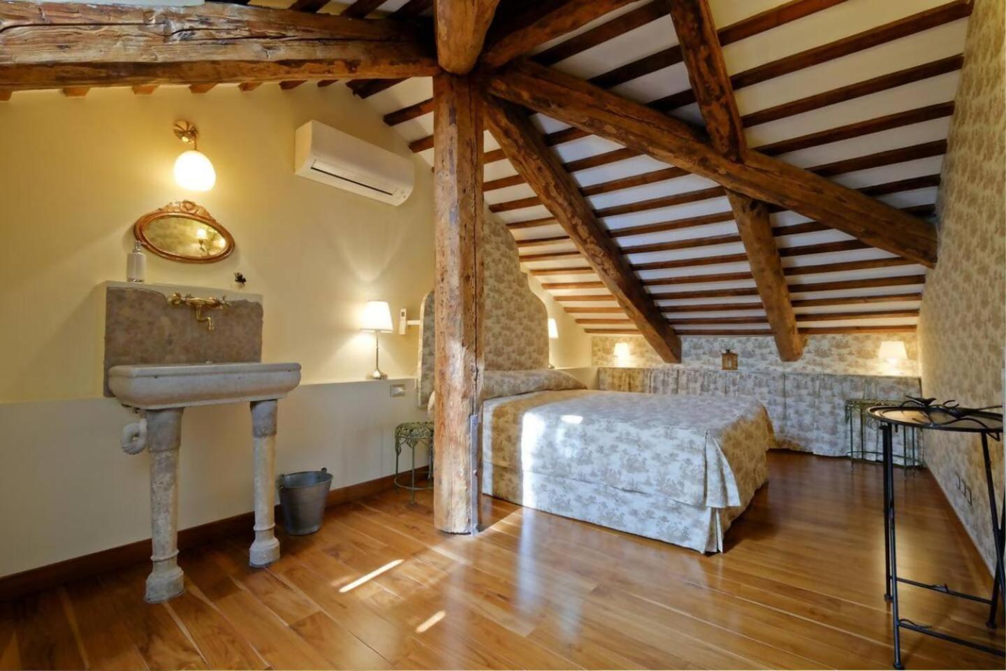Campanile Alla Canonica Design House Venesia Bagian luar foto